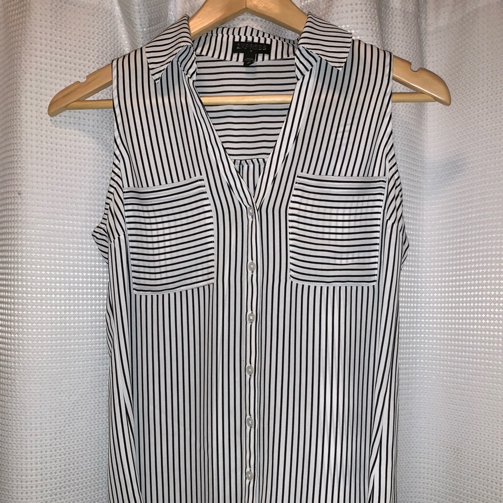express women’s button-up dress shirt